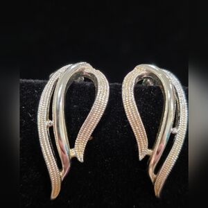 Vintage 1958 Marked Sarah Coventry Silver-tone Clip-on Earrings